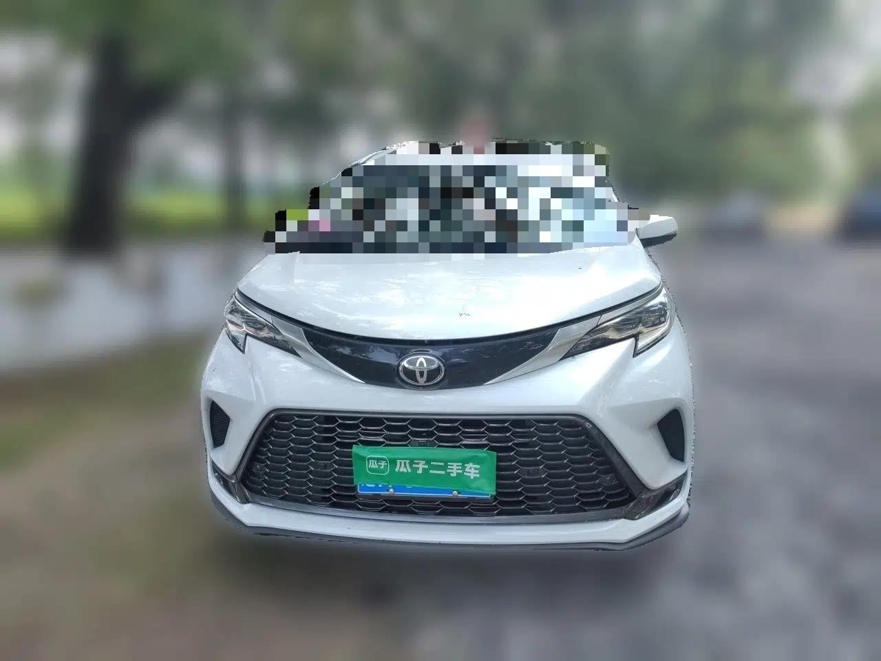 Toyota Granvia 2024 2.5L Hybrid Prestige PLUS Four-Wheel Drive Version — миниатюра 2