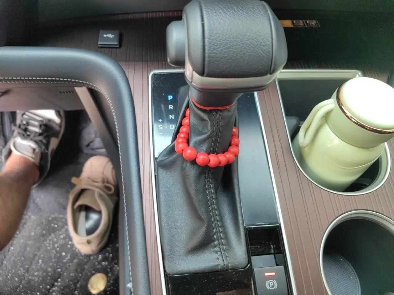 Toyota Granvia 2024 2.5L Hybrid Prestige PLUS Four-Wheel Drive Version — миниатюра 13