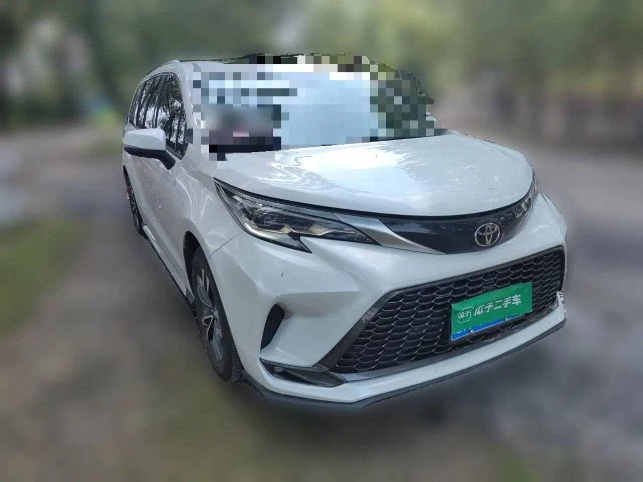 Toyota Granvia 2024 2.5L Hybrid Prestige PLUS Four-Wheel Drive Version — миниатюра 3
