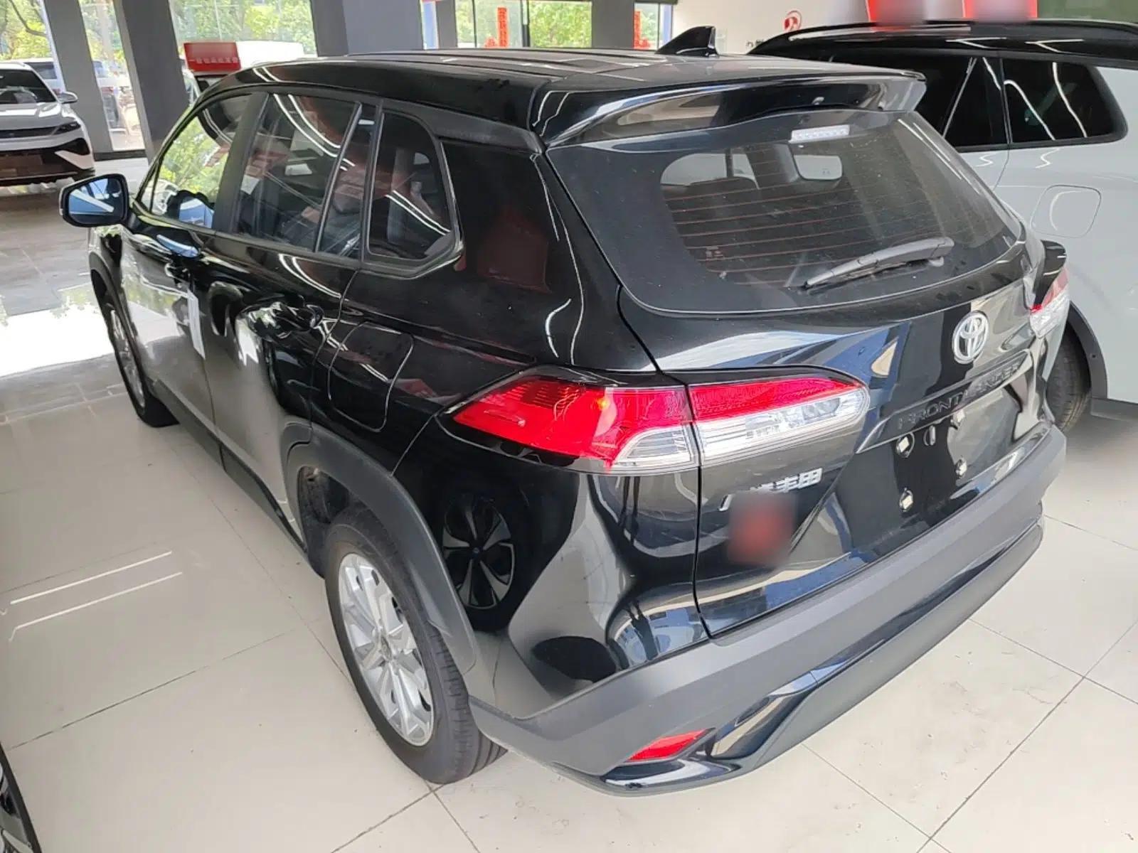 Toyota FRONTLANDER 2026 Model 2.0L CVT Comfort PLUS Edition — миниатюра 4