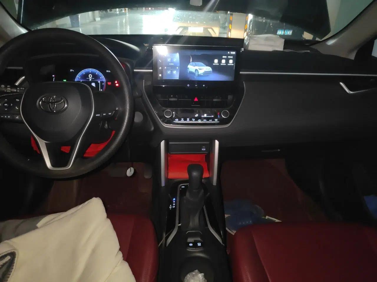 Toyota FRONTLANDER 2024 2.0L CVT Elite Edition — миниатюра 13