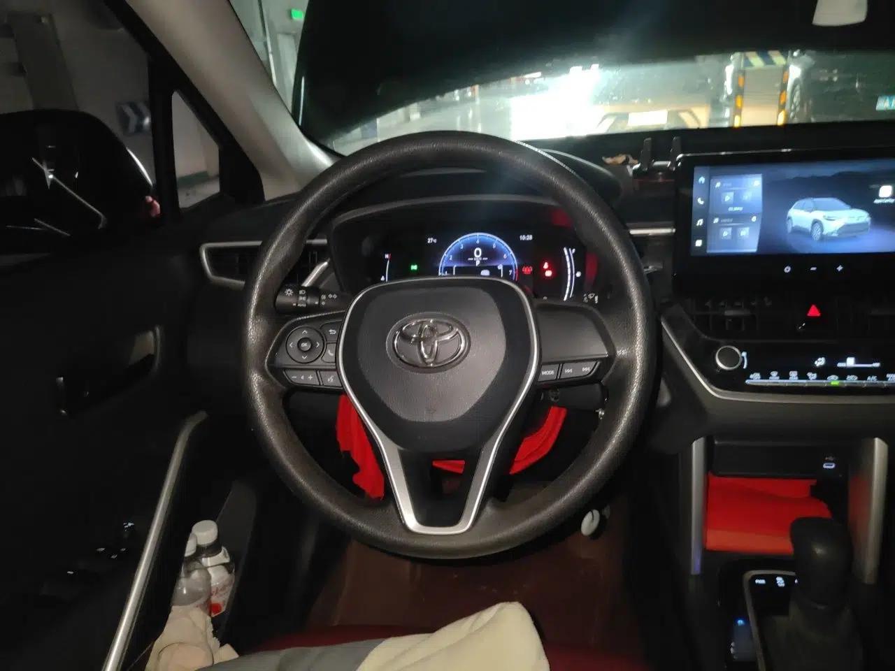 Toyota FRONTLANDER 2024 2.0L CVT Elite Edition — миниатюра 10