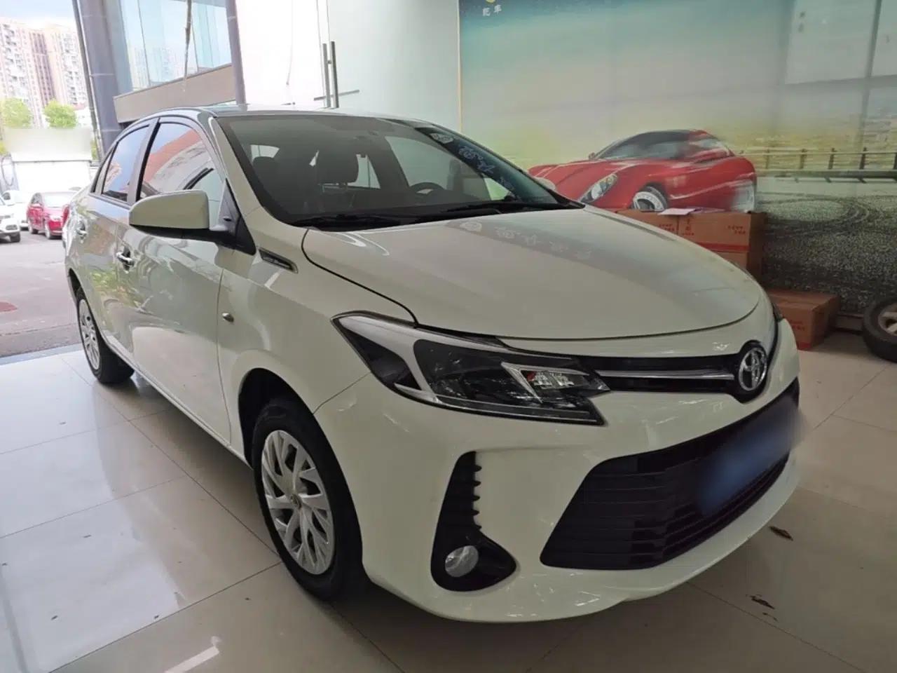 Toyota Vios 2022 1.5L 20th Anniversary Edition — миниатюра 3