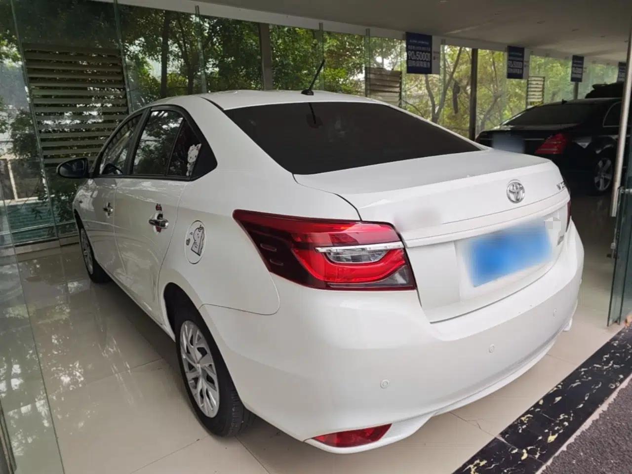 Toyota Vios 2022 1.5L 20th Anniversary Edition — миниатюра 4