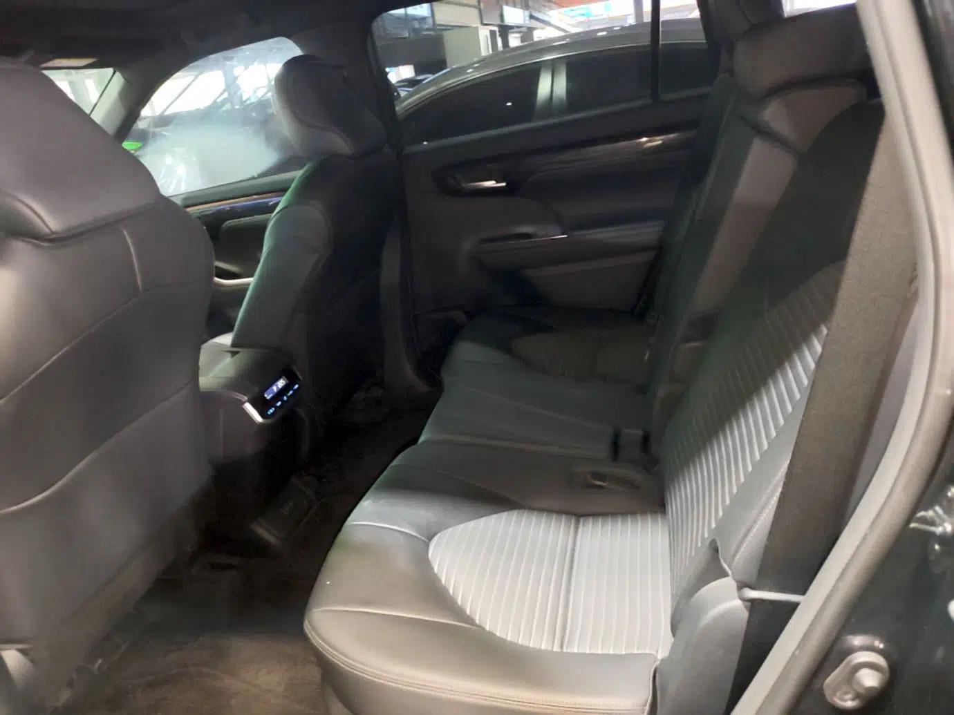 Toyota Crown Kluger 2022 2.0T Four-Wheel Drive Enjoyment Edition — миниатюра 27