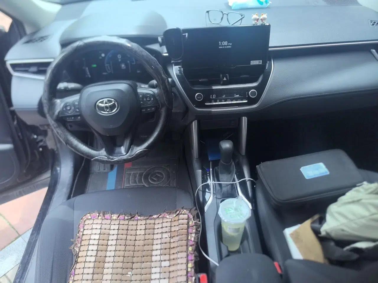 Toyota Corolla Cross 2024 2.0L Smart Electric Hybrid Dual-Engine Pioneer Edition — миниатюра 9