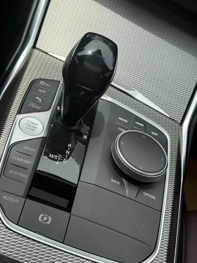 2020 BMW 3 Series 330i M Sport Shadow Edition — миниатюра 8