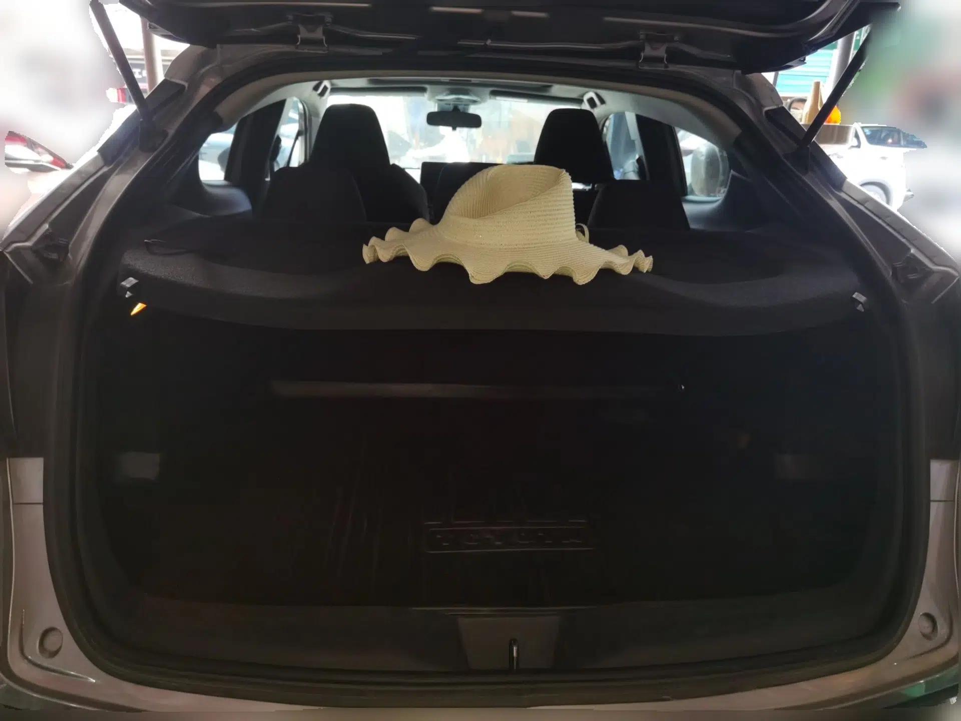 Toyota IZOA 2021 2.0L Enjoy Edition — миниатюра 19