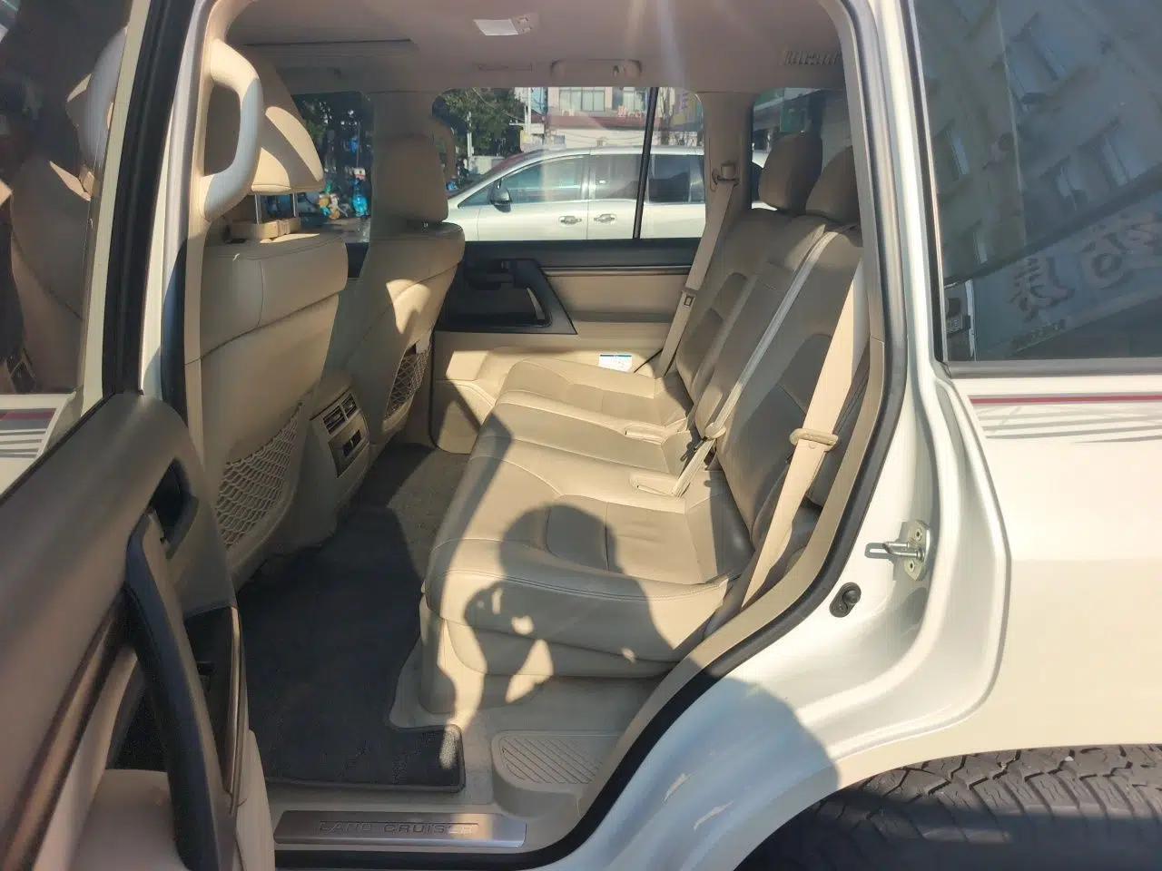 Toyota Land Cruiser (Parallel import) Land Cruiser 2019, 4.0 automatic, 7 seats — миниатюра 17