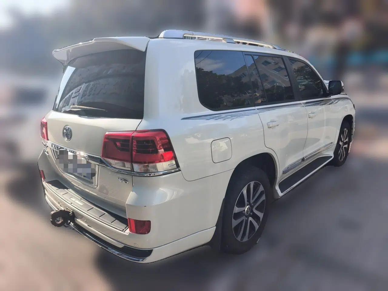 Toyota Land Cruiser (Parallel import) Land Cruiser 2019, 4.0 automatic, 7 seats — миниатюра 6