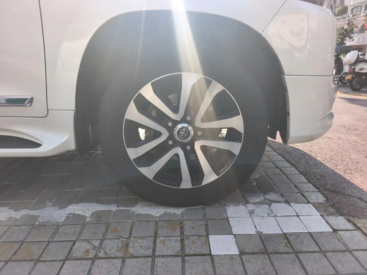 Toyota Land Cruiser (Parallel import) Land Cruiser 2019, 4.0 automatic, 7 seats — миниатюра 8
