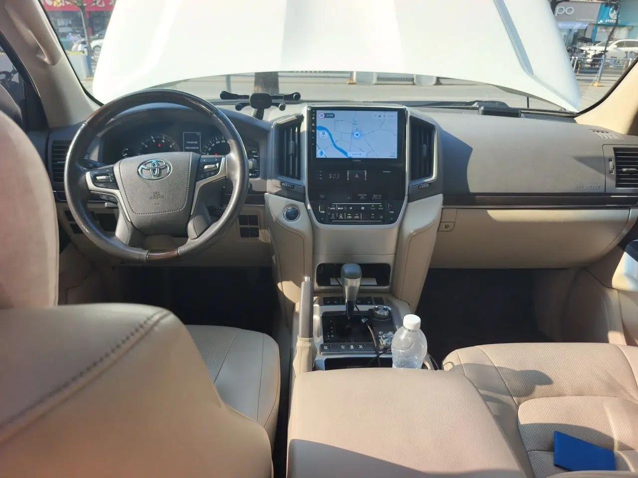 Toyota Land Cruiser (Parallel import) Land Cruiser 2019, 4.0 automatic, 7 seats — миниатюра 9