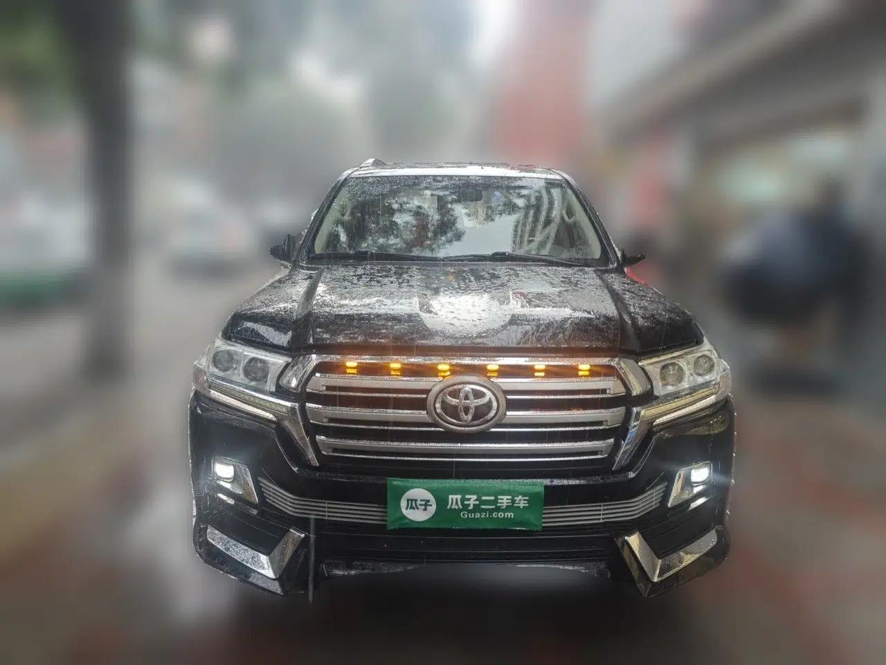 Toyota Land Cruiser 2017 5.7L VX-R Middle East — миниатюра 2