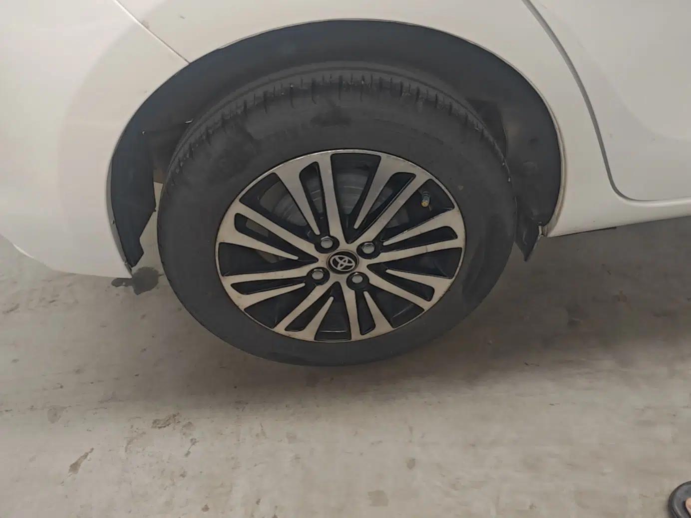 Toyota Vios FS 2017 1.5L CVT Fengchi Edition — миниатюра 11
