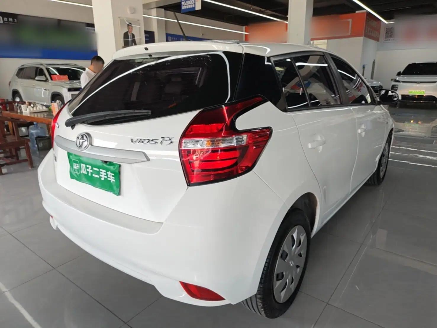 Toyota Vios FS 2017 1.5L CVT Fengchi Edition — миниатюра 6