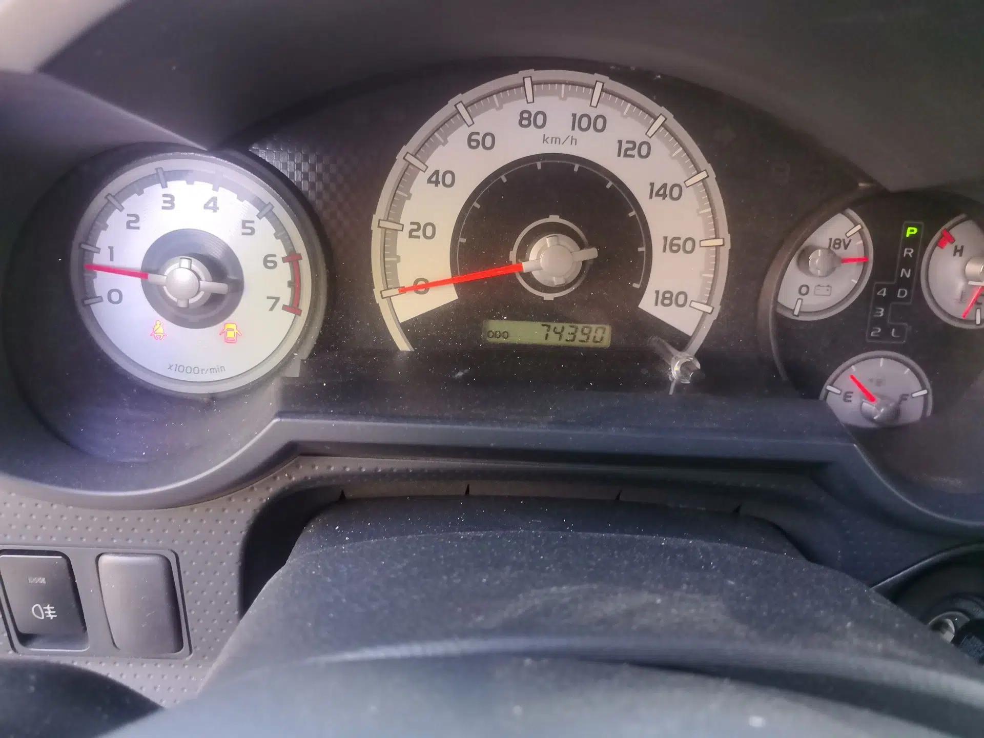 Toyota FJ Cruiser FJ Cruiser 4.0 Automatic 5-Seater — миниатюра 12