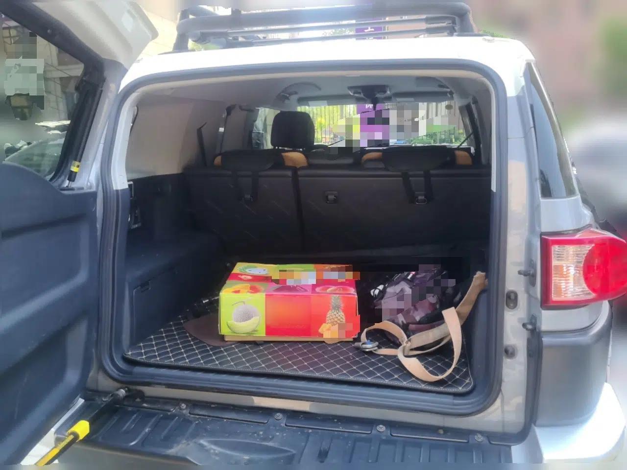 Toyota FJ Cruiser FJ Cruiser 4.0 Automatic 5-Seater — миниатюра 19