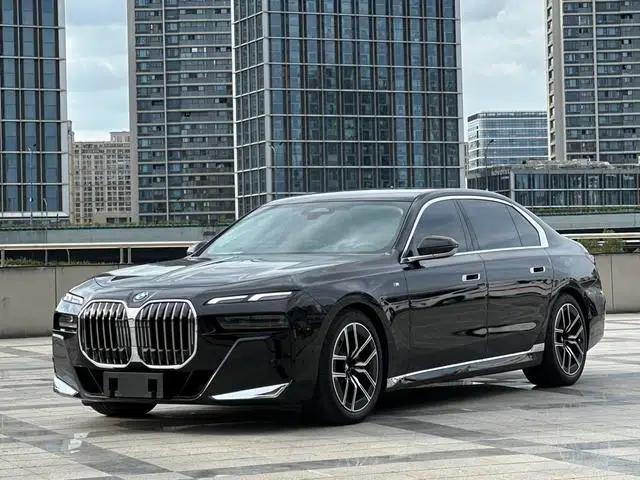 2023 BMW 7 Series 735Li M Sport Package