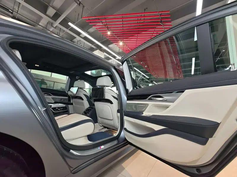2021 BMW 7 Series 740Li xDrive Executive M Sport Package — миниатюра 20