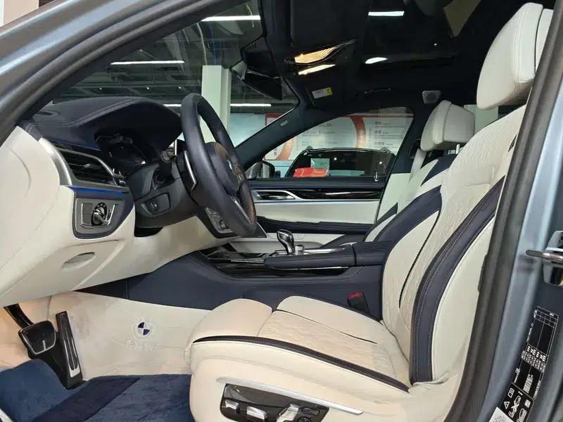 2021 BMW 7 Series 740Li xDrive Executive M Sport Package — миниатюра 31