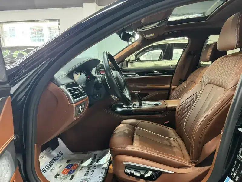 2018 BMW 7 Series 750Li xDrive M Sport Package — миниатюра 8