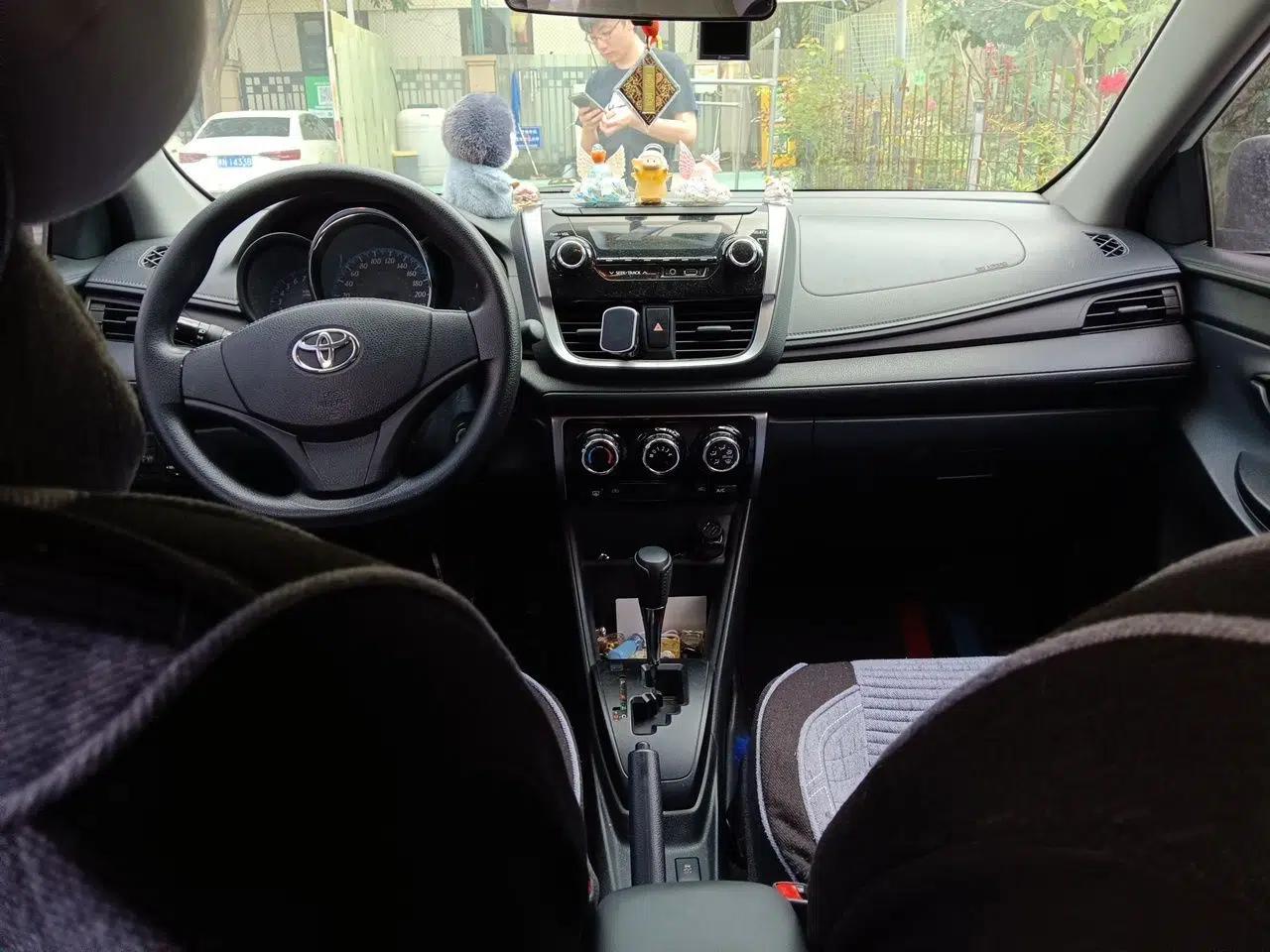 Toyota YARiS L Zhi Xiang 2017 1.5E CVT Dynamic Edition — миниатюра 9