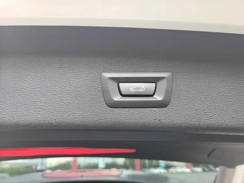 BMW X1 2022 sDrive20Li Premium — миниатюра 11