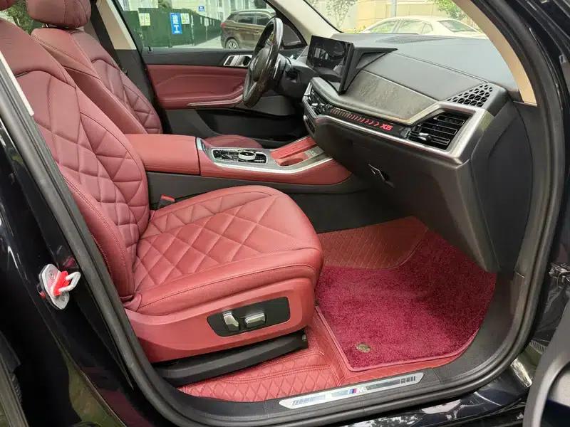 BMW X5 2023 xDrive30Li M Sport Package — миниатюра 28