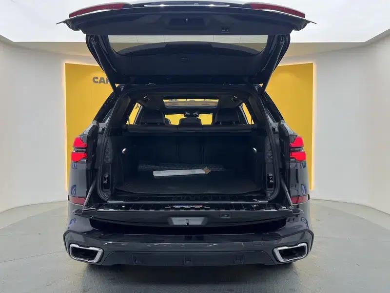 BMW X5 2024 xDrive 40Li Luxury Black Flame Limited Edition — миниатюра 26