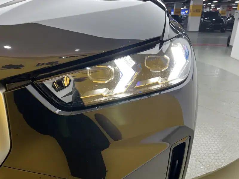 BMW X5 2024 xDrive 40Li Luxury Black Flame Limited Edition — миниатюра 4