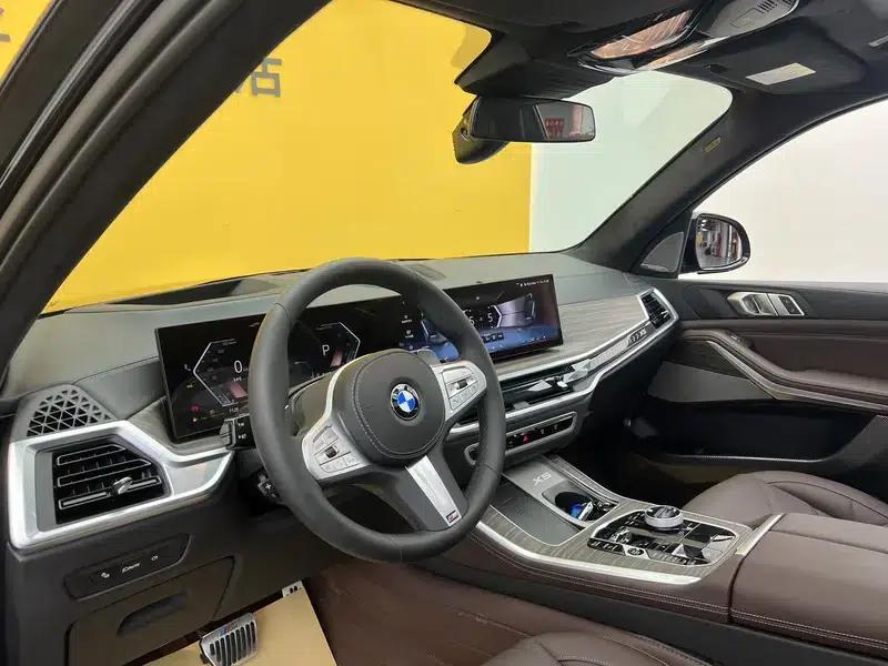 BMW X5 2024 xDrive 40Li Luxury Black Flame Limited Edition — миниатюра 33