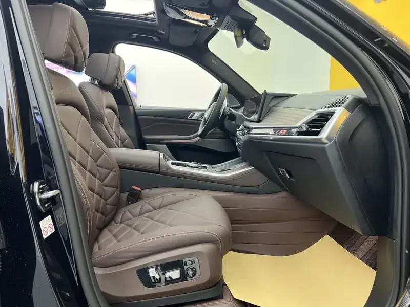 BMW X5 2024 xDrive 40Li Luxury Black Flame Limited Edition — миниатюра 37