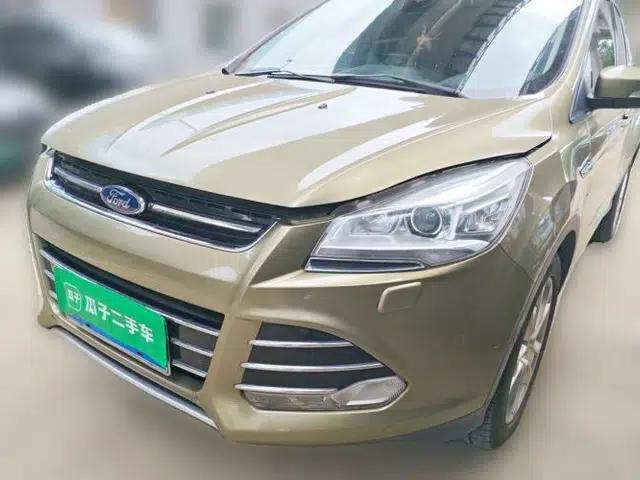 Ford Kuga 2015 2.0L GTDi Four-Wheel-Drive Sport Model
