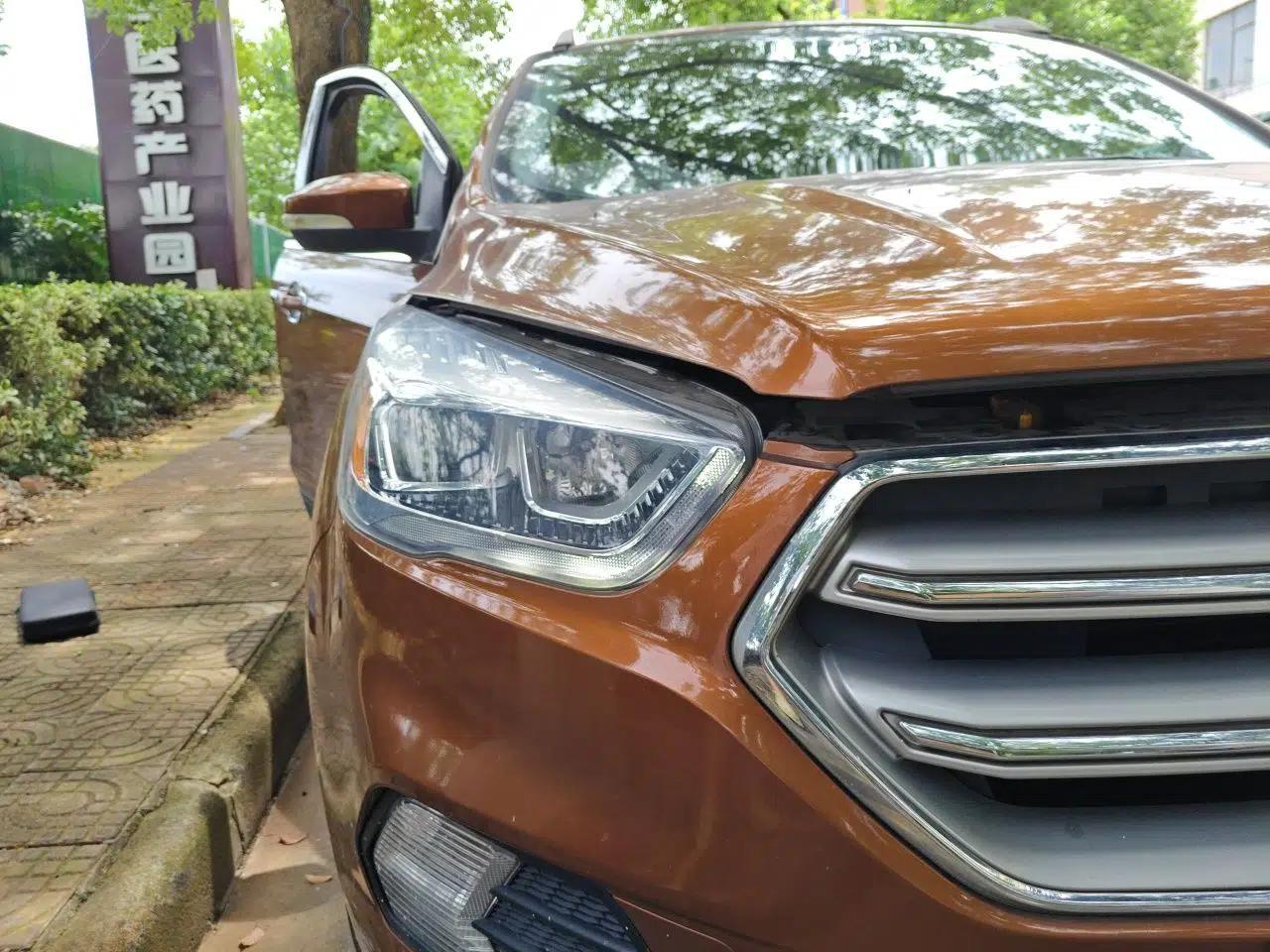 Ford Kuga 2017 EcoBoost 180 Two-Wheel-Drive Elite Trim — миниатюра 7