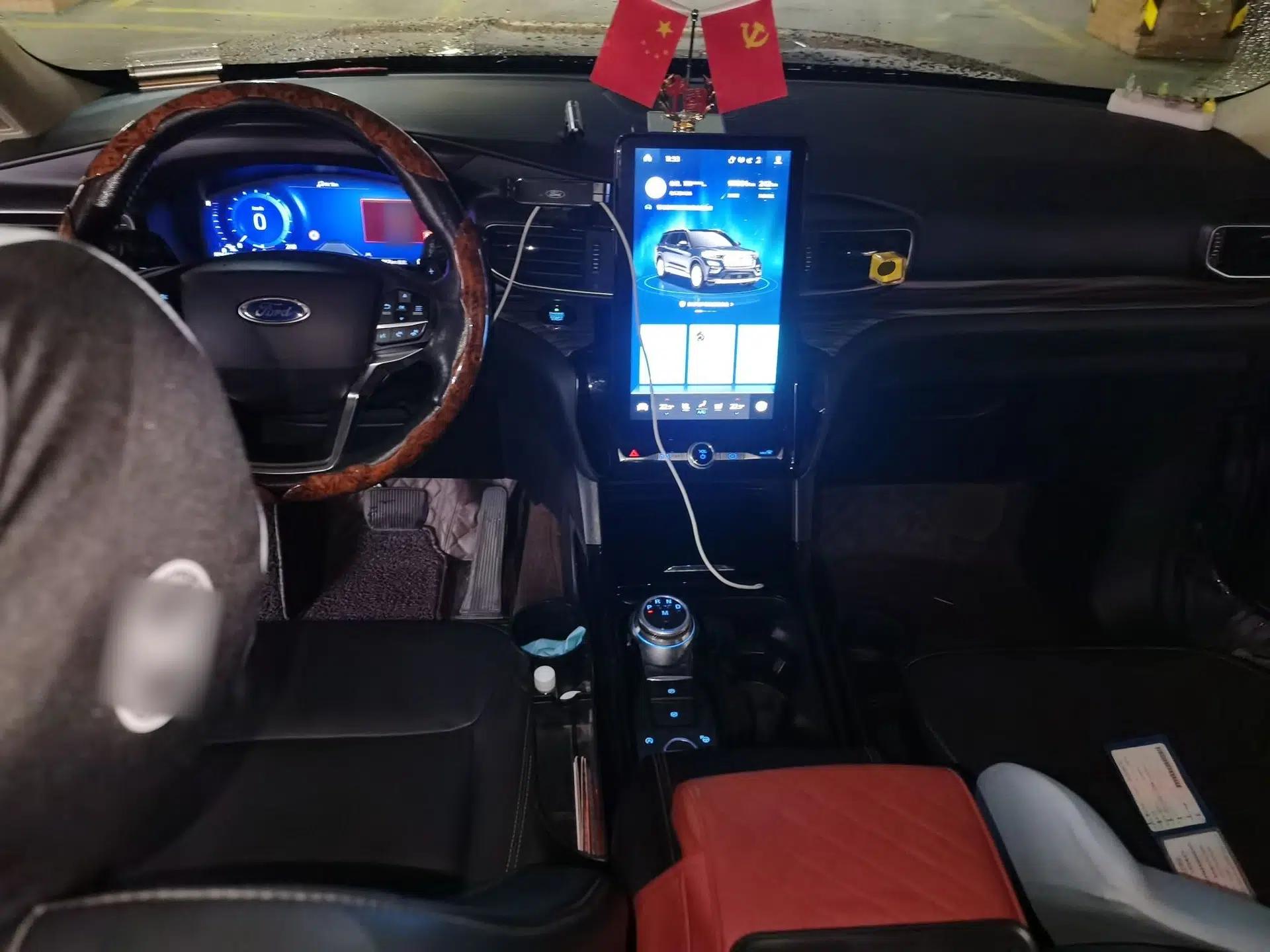 Ford Explorer 2020 EcoBoost 285 4x4 Titanium Edition 6 Seats — миниатюра 9