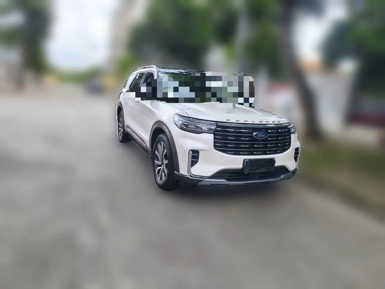 Ford Explorer 2023 EcoBoost 285 Four-Wheel Drive Titanium Edition 7-Seater — миниатюра 3