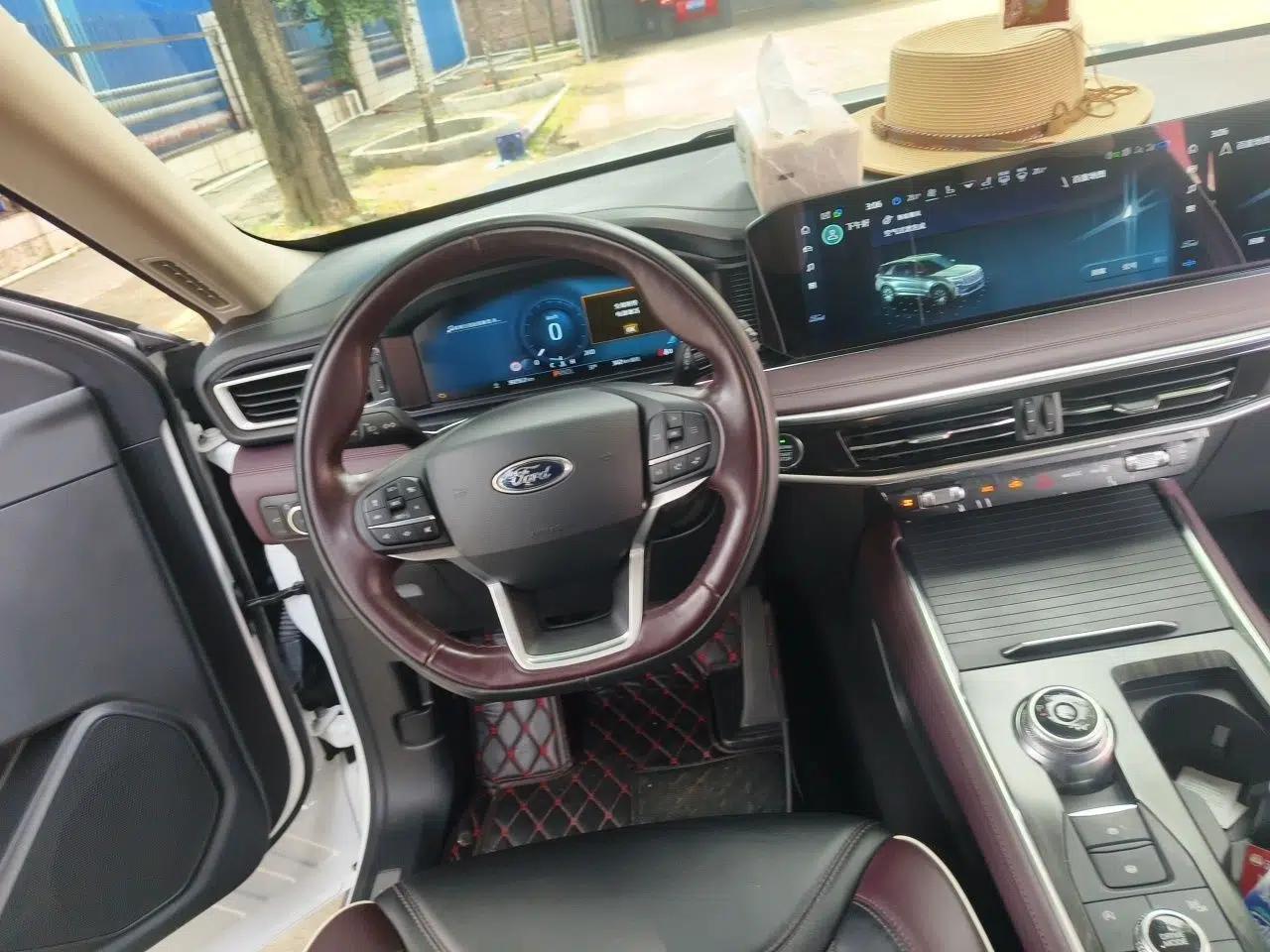 Ford Explorer 2023 EcoBoost 285 Four-Wheel Drive Titanium Edition 7-Seater — миниатюра 10