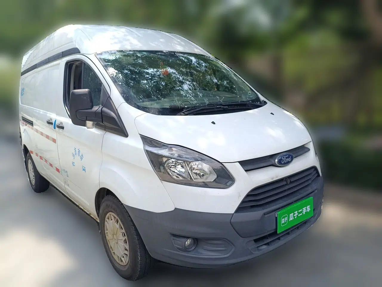 Ford Transit 2017 2.0T Diesel Van Mid-Chassis Mid-Roof China V Standard — миниатюра 3
