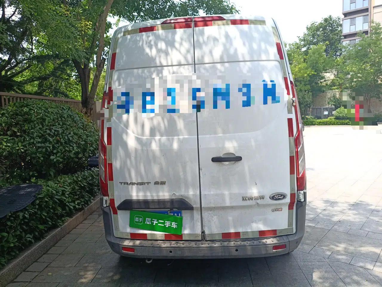 Ford Transit 2017 2.0T Diesel Van Mid-Chassis Mid-Roof China V Standard — миниатюра 5