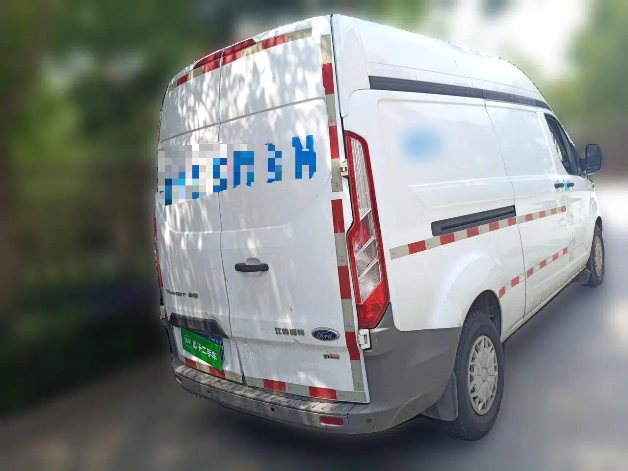 Ford Transit 2017 2.0T Diesel Van Mid-Chassis Mid-Roof China V Standard — миниатюра 6