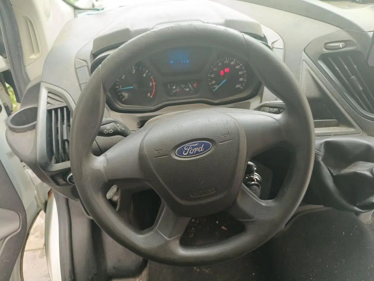 Ford Transit 2017 2.0T Diesel Van Mid-Chassis Mid-Roof China V Standard — миниатюра 10