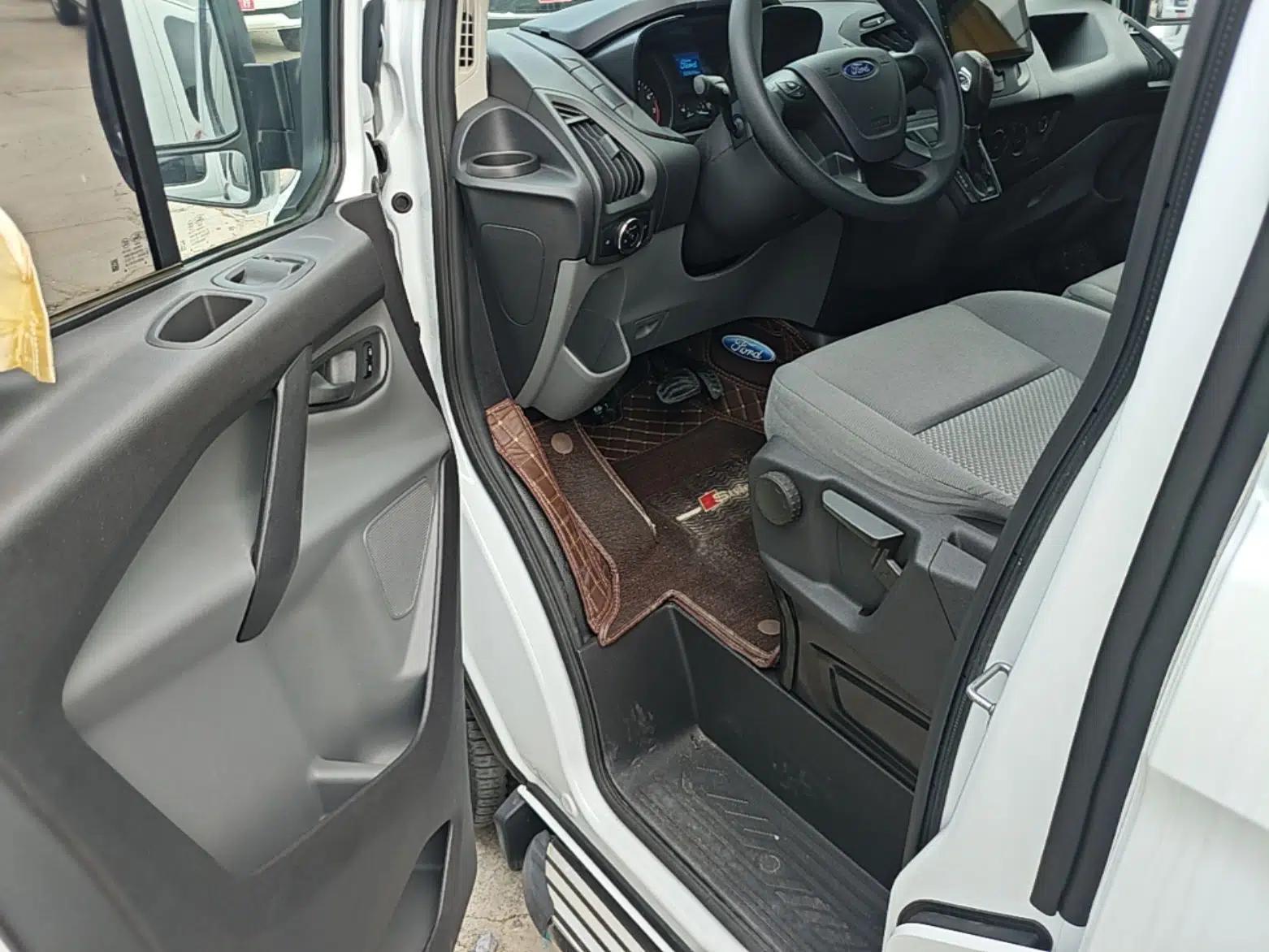 Ford Transit 2019 2.0T Gasoline Automatic Multi-Function Commercial Vehicle Mid-Roof 6-Seater China VI Standard — миниатюра 18