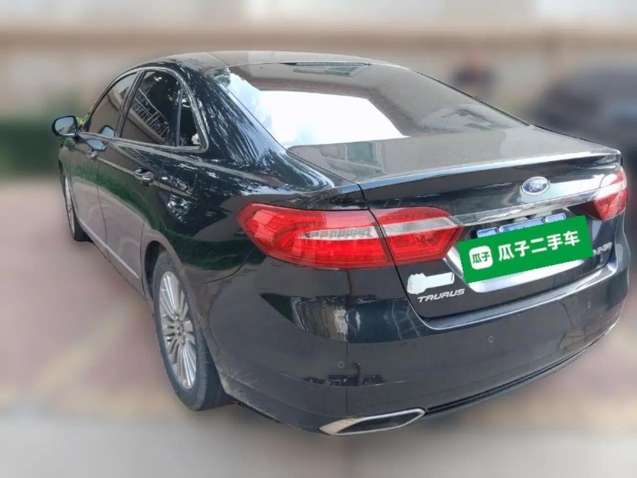 Ford Taurus 2015 EcoBoost 245 Luxury Model — миниатюра 4