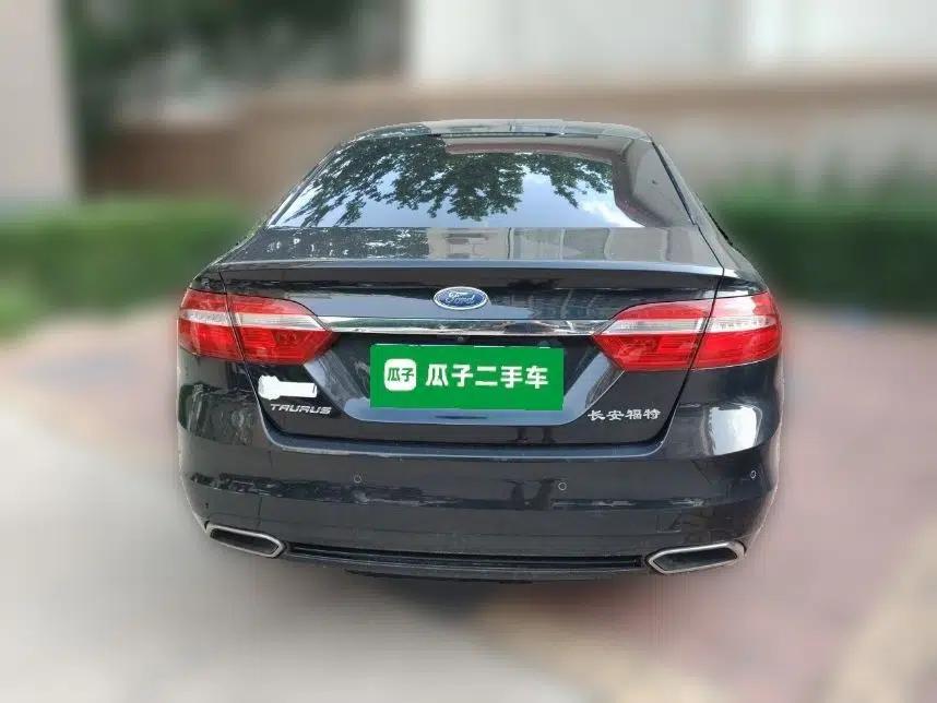 Ford Taurus 2015 EcoBoost 245 Luxury Model — миниатюра 5