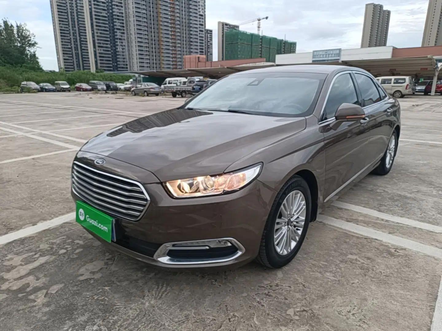 Ford Taurus 2017 EcoBoost 245 Fashion Edition — миниатюра 1