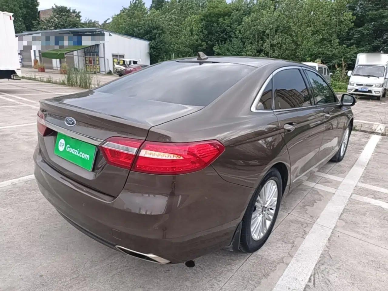 Ford Taurus 2017 EcoBoost 245 Fashion Edition — миниатюра 6
