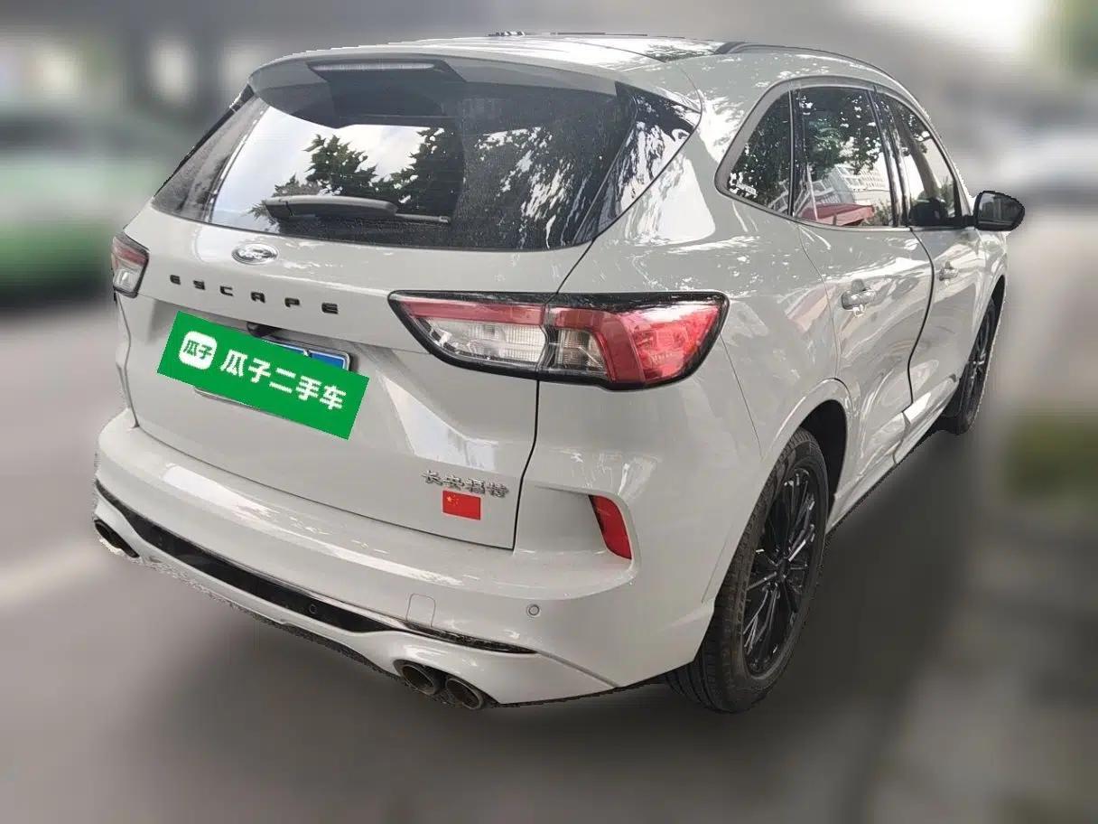 Ford Escape 2024 EcoBoost 245 Four-Wheel Drive ST-Line Pro Trim — миниатюра 6