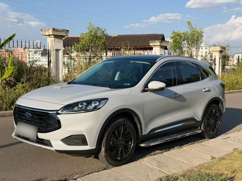 Ford Escape 2024 EcoBoost 245 Four-Wheel Drive Prestige Model — миниатюра 1