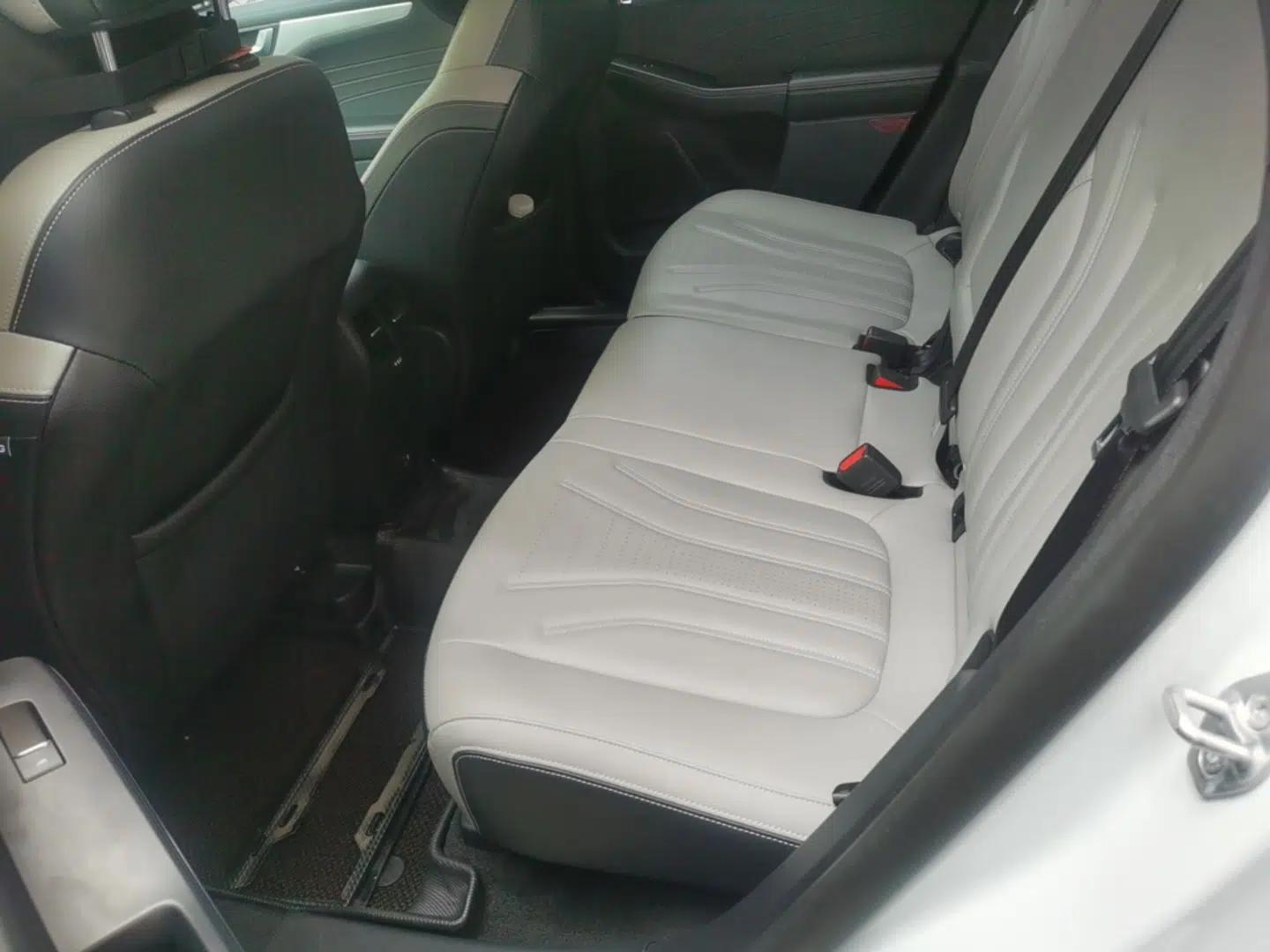 Ford Escape 2024 EcoBoost 245 Four-Wheel Drive Prestige Model — миниатюра 32