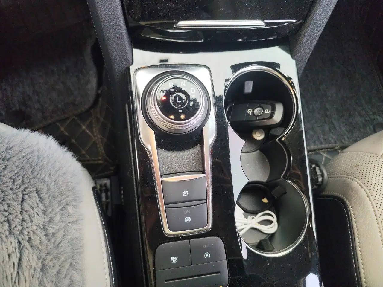 Ford Escape 2020 EcoBoost 245 Two-Wheel Drive Smart & Enjoyment Model — миниатюра 14